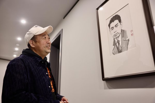 天胜资产 什刹海岸边，有家免费参观的“口袋美术馆”